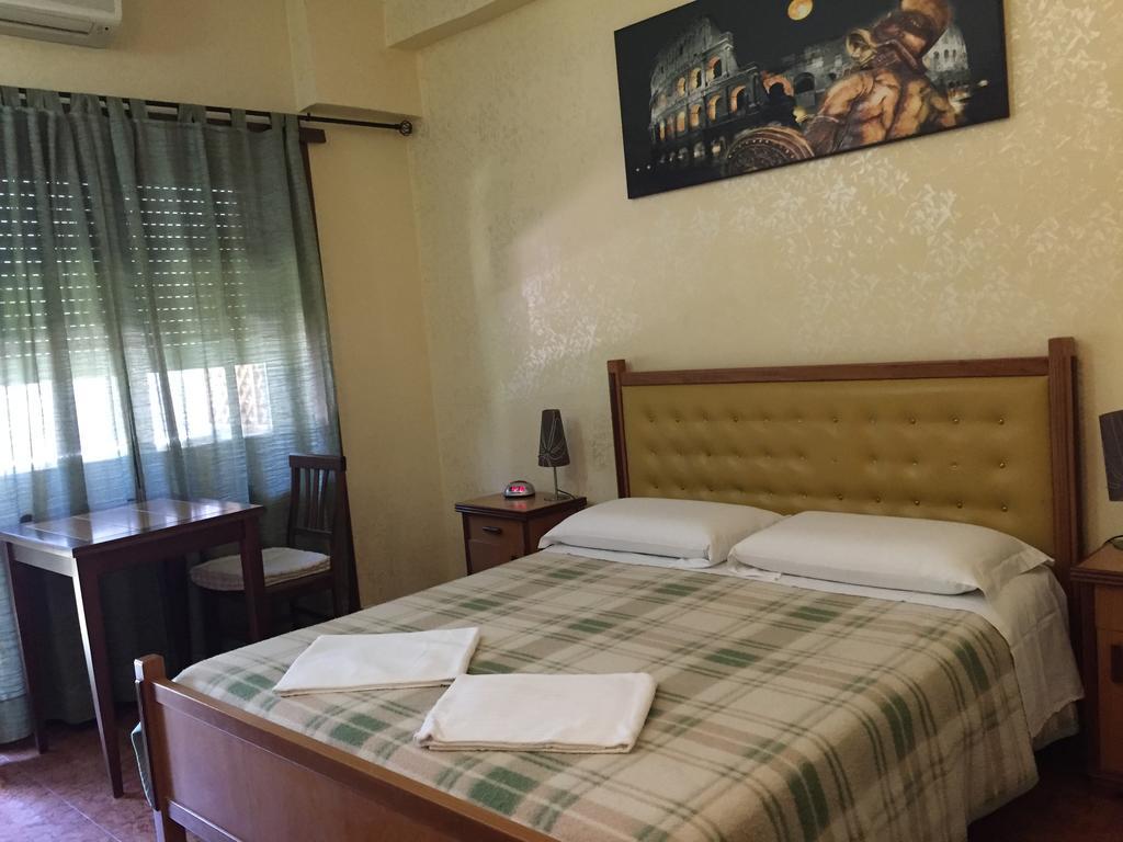กาลิโกลา รีสอร์ต โรม Bed & Breakfast ภายนอก รูปภาพ