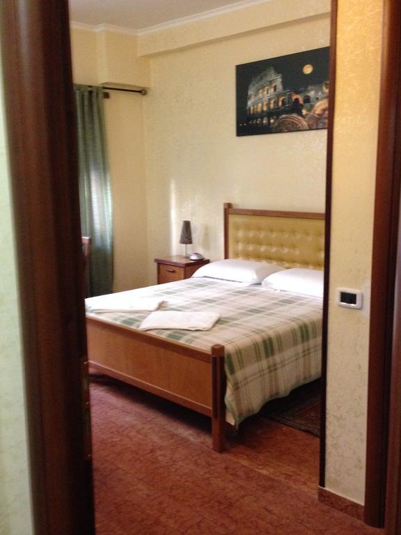 กาลิโกลา รีสอร์ต โรม Bed & Breakfast ภายนอก รูปภาพ