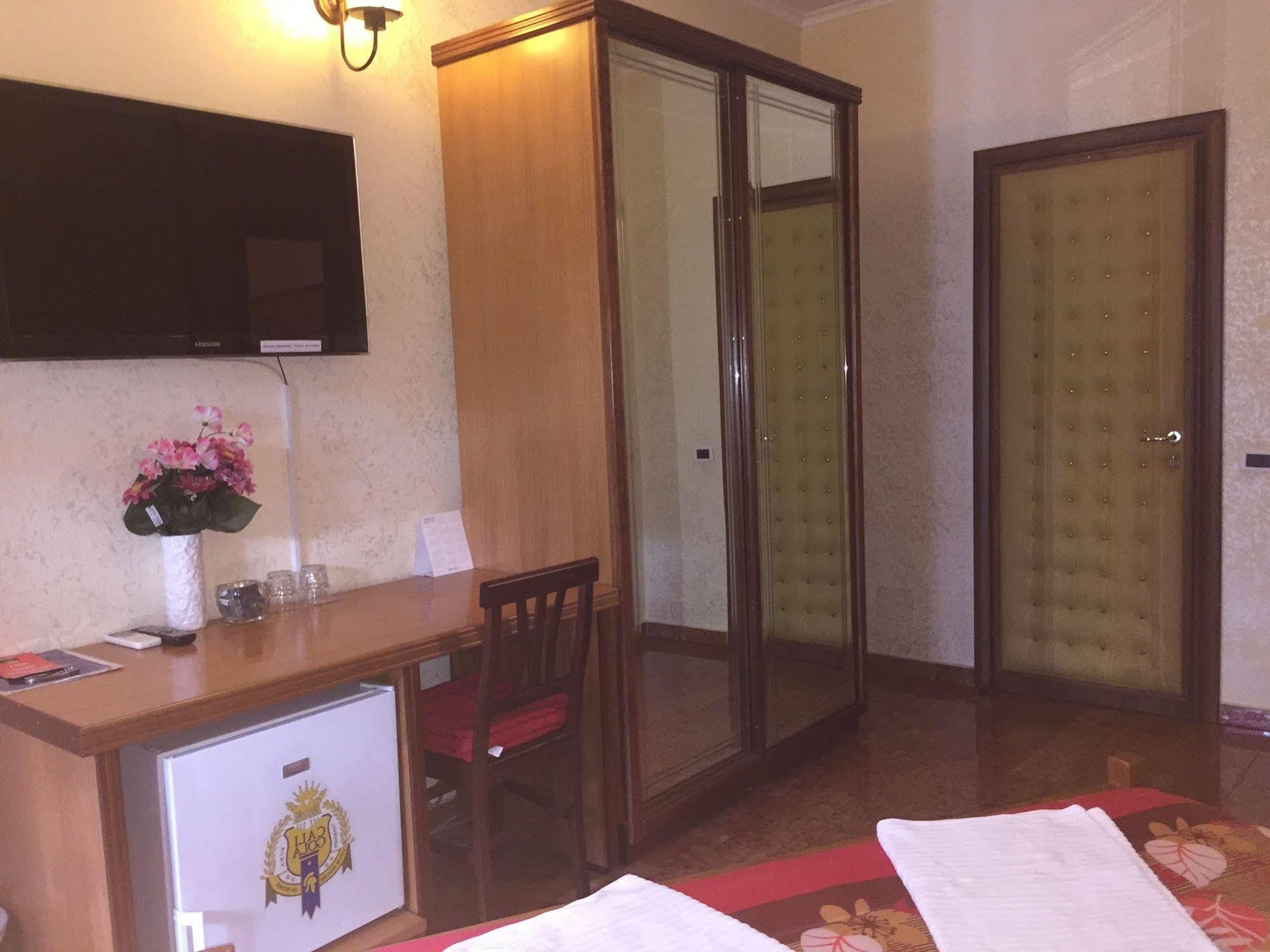 กาลิโกลา รีสอร์ต โรม Bed & Breakfast ภายนอก รูปภาพ